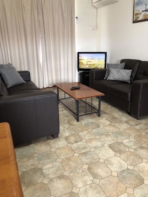 Augusta Escape Holiday Units - Palm Beach Accommodation 20