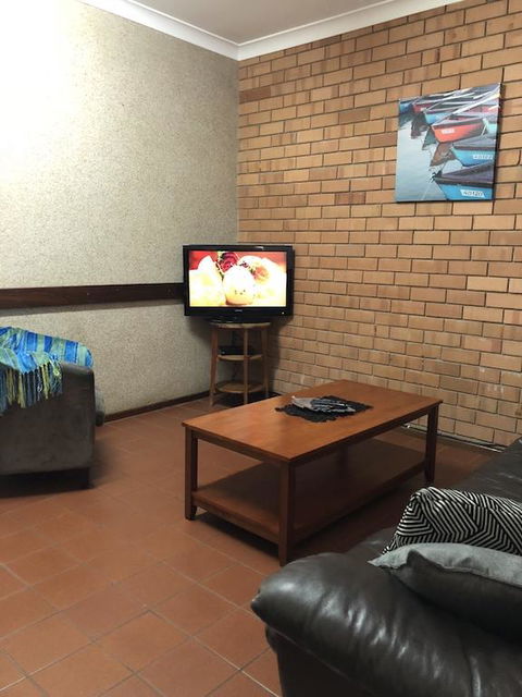 Augusta Escape Holiday Units - Palm Beach Accommodation 13