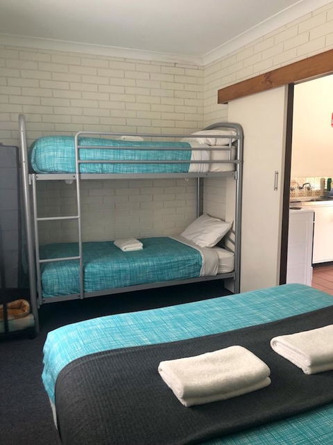 Augusta Escape Holiday Units - Palm Beach Accommodation 6
