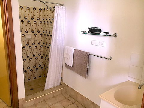 Augusta Escape Holiday Units - Palm Beach Accommodation 33