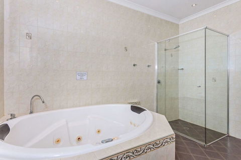 Quality Hotel Bayswater - Palm Beach Accommodation 20