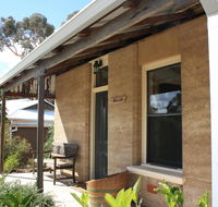 Hotham Ridge Winery and Cottages - Palm Beach Accommodation