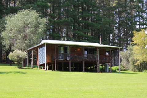 Hawke Brook Chalets - Palm Beach Accommodation 0