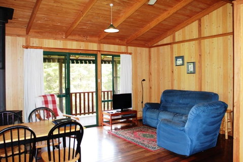 Hawke Brook Chalets - Palm Beach Accommodation 11