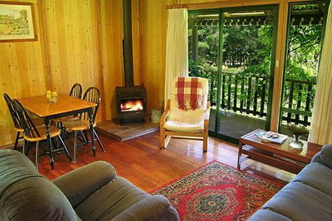 Hawke Brook Chalets - Palm Beach Accommodation 5