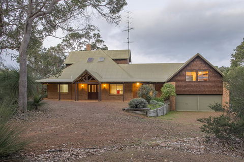 A Hidden Bush Delight - Palm Beach Accommodation 6