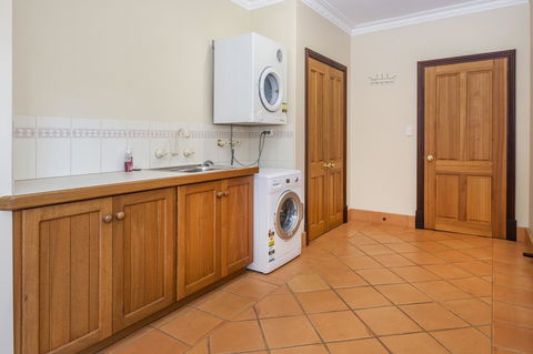 A Hidden Bush Delight - Palm Beach Accommodation 29