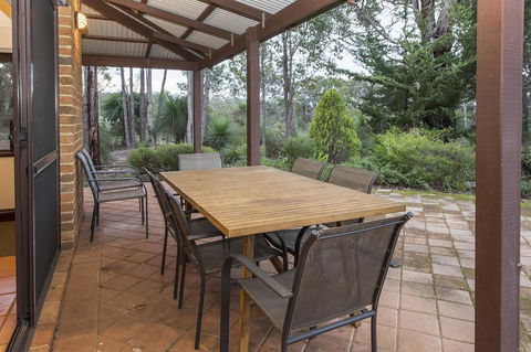 A Hidden Bush Delight - Palm Beach Accommodation 12