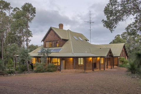 A Hidden Bush Delight - Palm Beach Accommodation 0