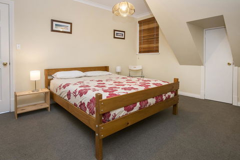 A Hidden Bush Delight - Palm Beach Accommodation 24
