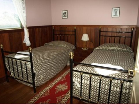 Pemberton Old Picture Theatre Holiday Apartments - Palm Beach Accommodation 29