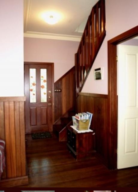 Pemberton Old Picture Theatre Holiday Apartments - Palm Beach Accommodation 2