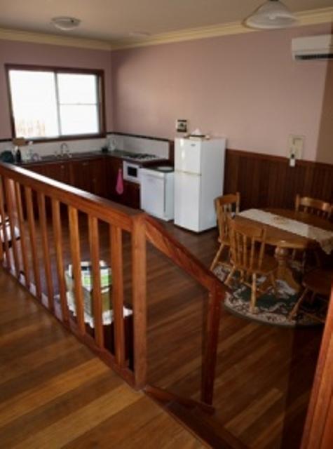 Pemberton Old Picture Theatre Holiday Apartments - Palm Beach Accommodation 20