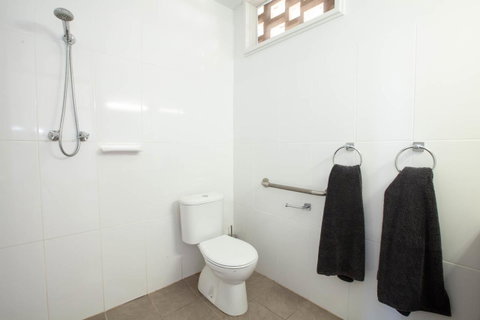 EUCLA MOTOR HOTEL - Palm Beach Accommodation 5