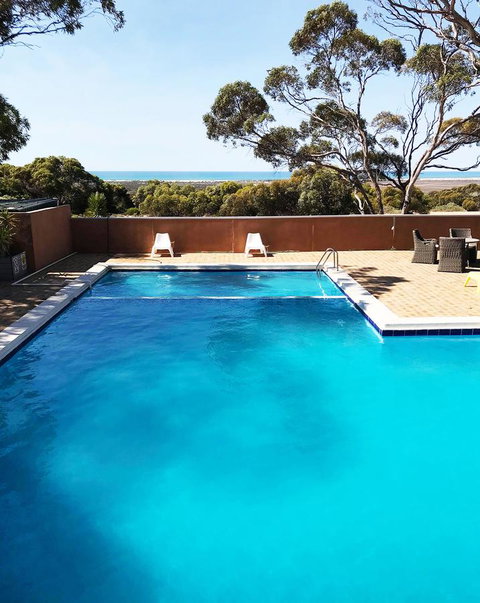 EUCLA MOTOR HOTEL - Palm Beach Accommodation 37
