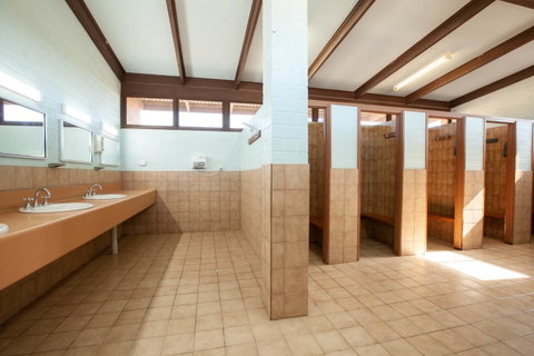 EUCLA MOTOR HOTEL - Palm Beach Accommodation 8