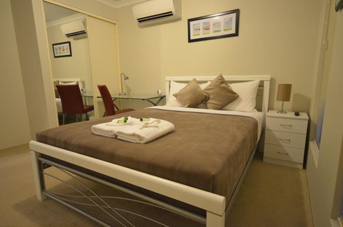 Ellard Bed & Breakfast - Palm Beach Accommodation 13