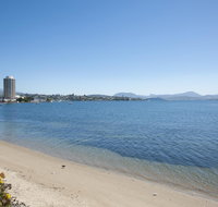Sandy Bay Waterfront Home - Palm Beach Accommodation