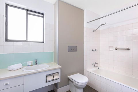 Best Western Plus Launceston - Palm Beach Accommodation 12