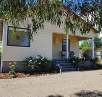 The Manager's Cottage - Palm Beach Accommodation