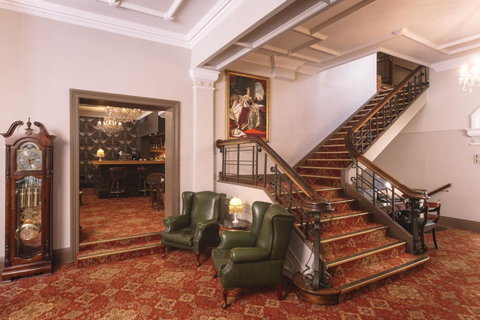 Hadley\'s Orient Hotel - Palm Beach Accommodation 33