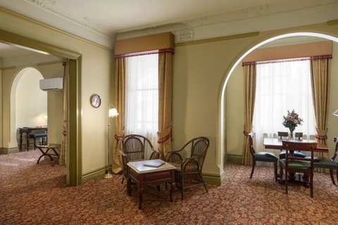Hadley\'s Orient Hotel - Palm Beach Accommodation 22