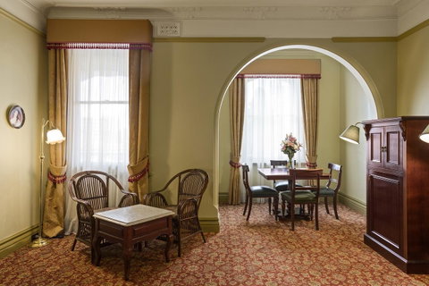 Hadley\'s Orient Hotel - Palm Beach Accommodation 23