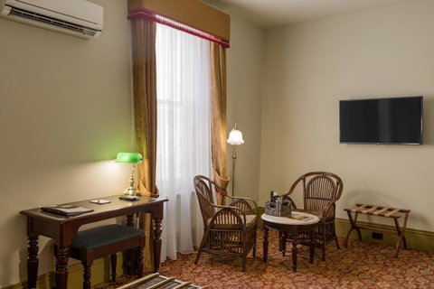 Hadley\'s Orient Hotel - Palm Beach Accommodation 29