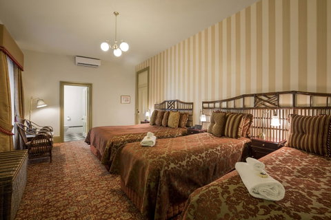 Hadley\'s Orient Hotel - Palm Beach Accommodation 20