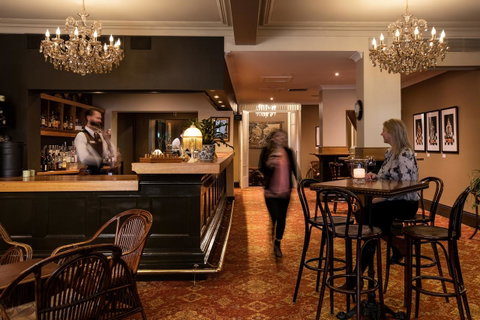Hadley\'s Orient Hotel - Palm Beach Accommodation 15