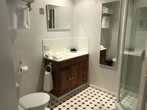 The Macquarie Hobart - Palm Beach Accommodation 38