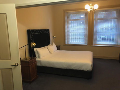 The Macquarie Hobart - Palm Beach Accommodation 2