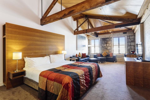 The Henry Jones Art Hotel - Palm Beach Accommodation 6