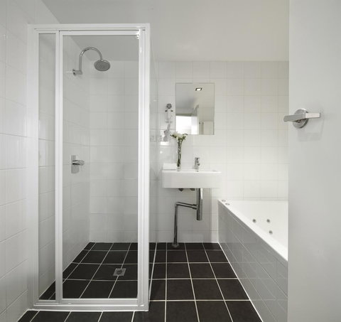 Travelodge Hotel Hobart - Palm Beach Accommodation 4