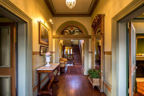 The Corinda Collection - Palm Beach Accommodation 10