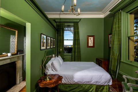 The Corinda Collection - Palm Beach Accommodation 44