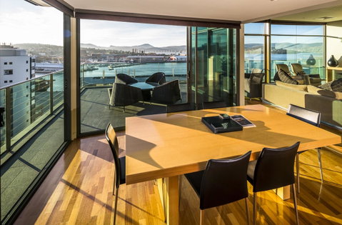 Lenna Of Hobart - Palm Beach Accommodation 33