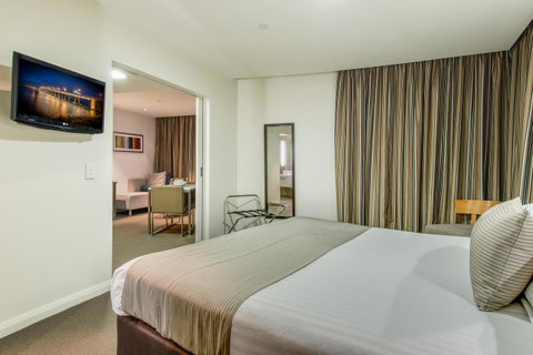 Mantra Collins Hotel - Palm Beach Accommodation 22