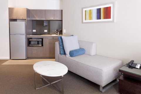 Mantra Collins Hotel - Palm Beach Accommodation 34
