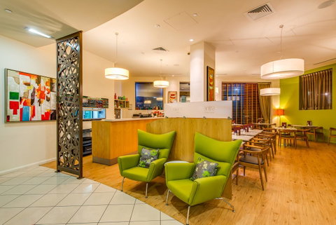 Mantra Collins Hotel - Palm Beach Accommodation 10