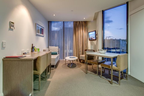Mantra Collins Hotel - Palm Beach Accommodation 29
