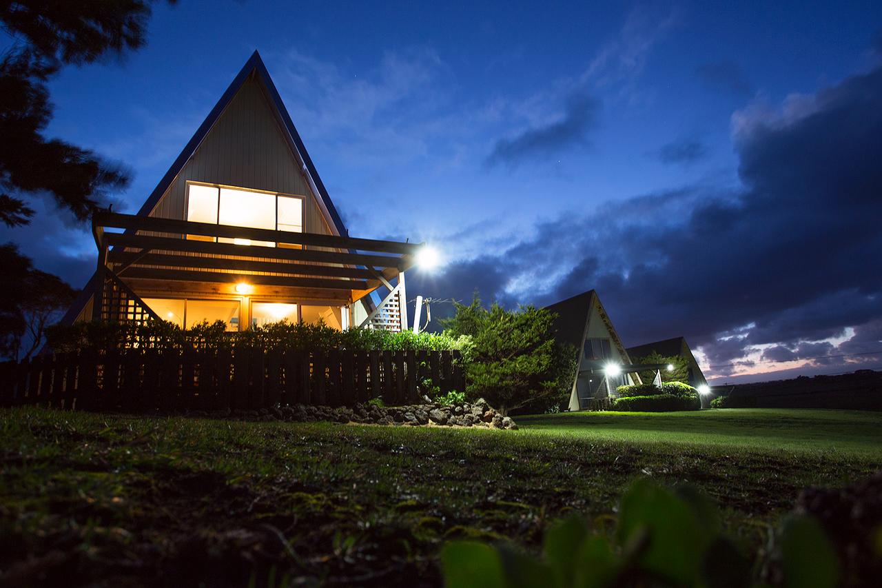 Grassy TAS Palm Beach Accommodation