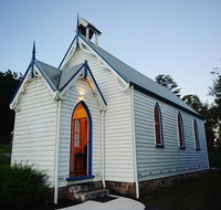 Old White Church Bed  Breakfast - Palm Beach Accommodation