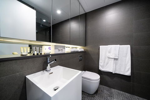 NewLife Serviced Apartments Bondi Junction - Palm Beach Accommodation 3