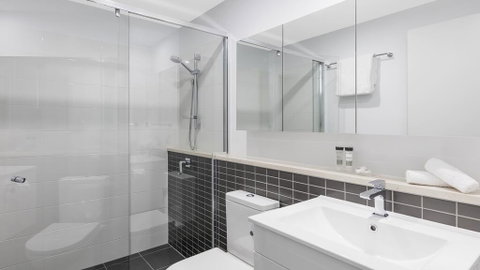 Oaks Brisbane Woolloongabba Suites - Palm Beach Accommodation 2