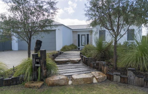 OCEAN & EARTH - Palm Beach Accommodation 0