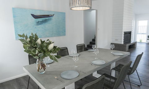 OCEAN & EARTH - Palm Beach Accommodation 1