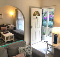 Ocean Beach Cottage - Palm Beach Accommodation