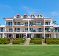 Ocean Breeze Near Parks and Rowes Bay - Palm Beach Accommodation