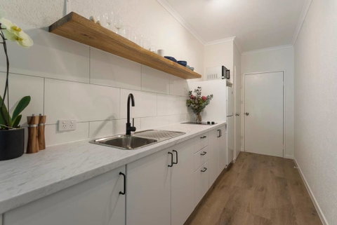 Ocean Palms Apartments - Palm Beach Accommodation 2